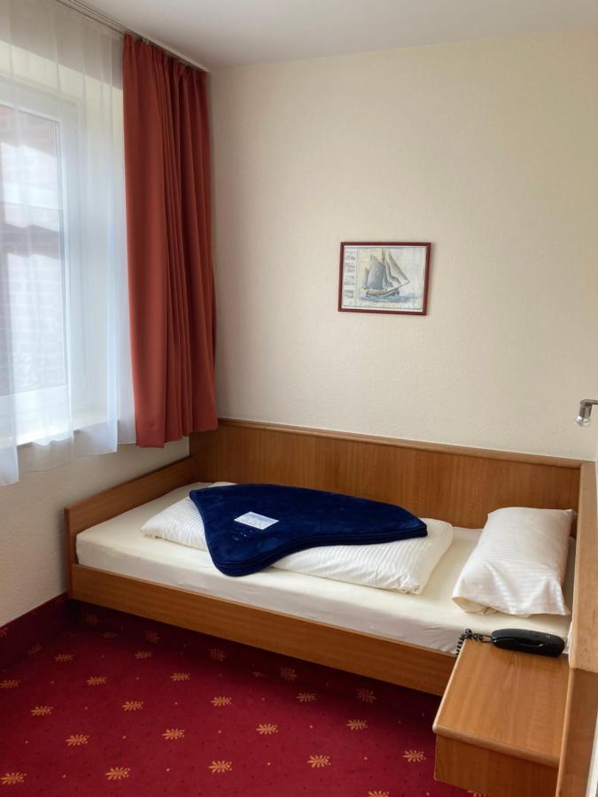 Hotel Diamant Wedel Esterno foto