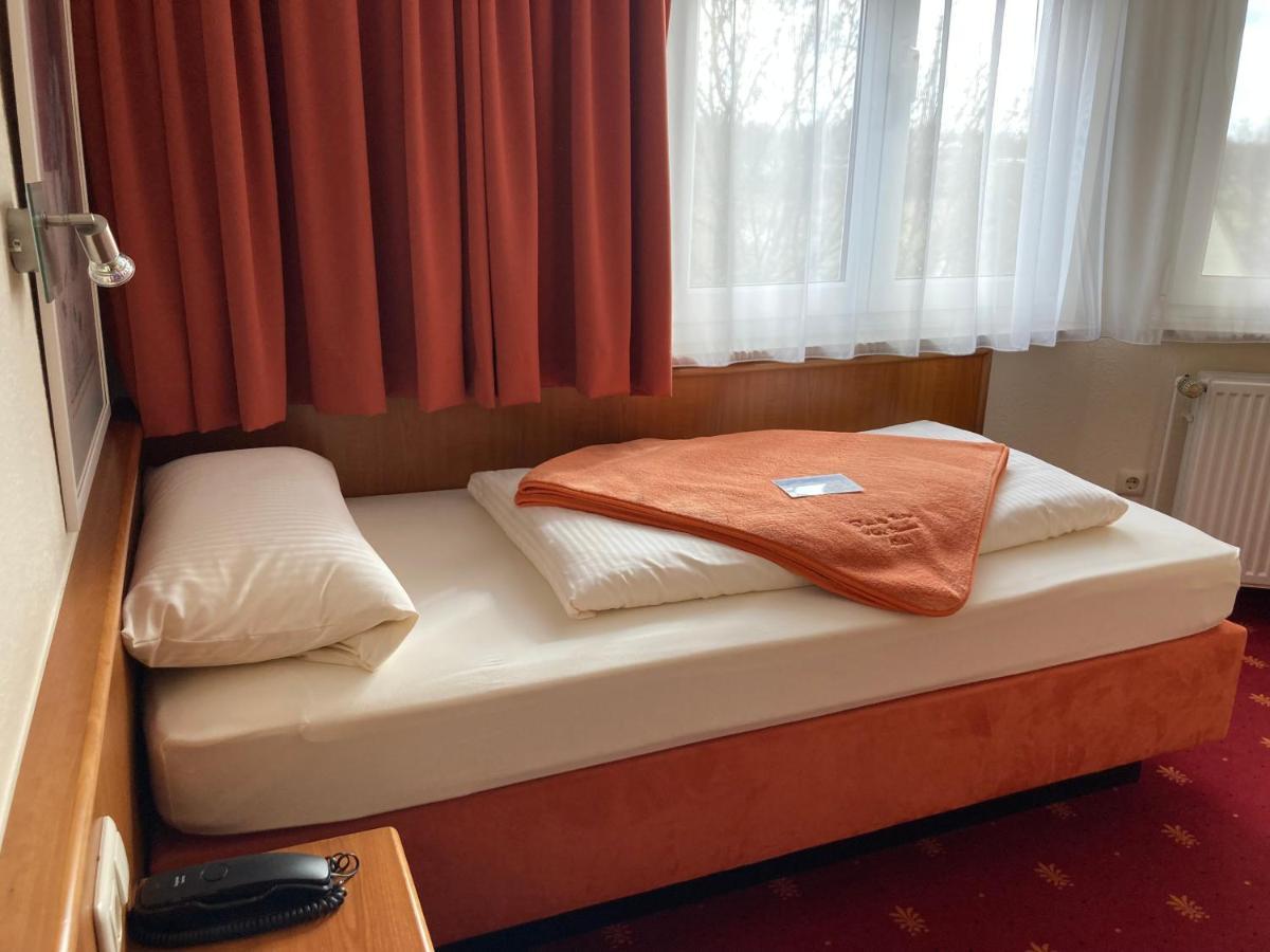 Hotel Diamant Wedel Esterno foto